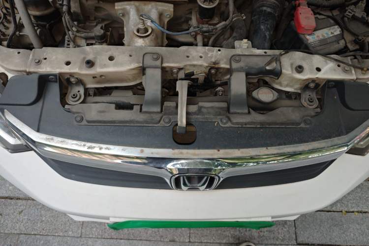 Used Honda Civic 2012 1.8L automatic luxury edition Engine Bay