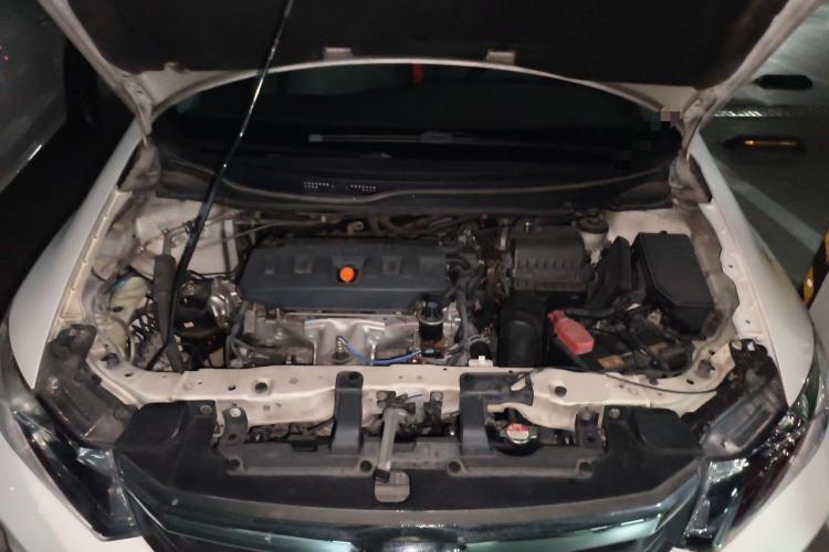 Used Honda Civic 2012 1.8L automatic comfort version Engine Bay
