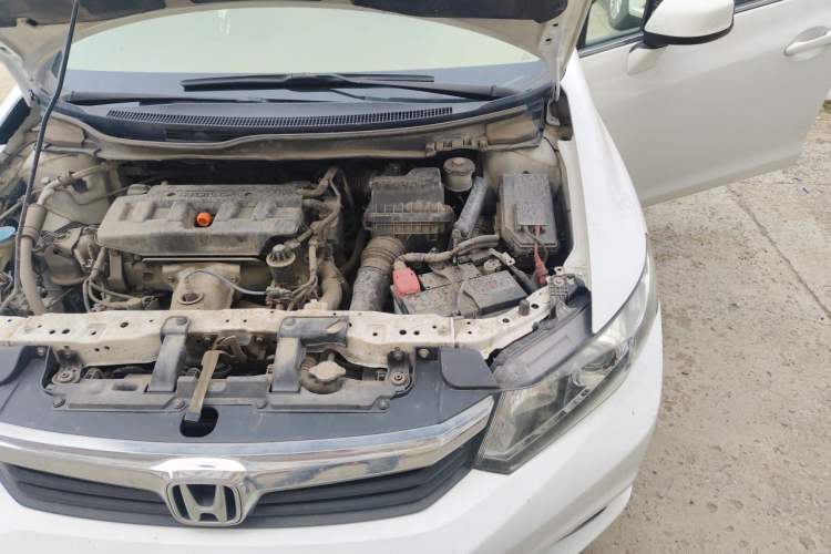 Used Honda Civic 2012 1.8L automatic comfort version Engine Bay Left