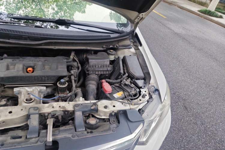 Used Honda Civic 2012 1.8L automatic luxury edition Engine Bay Left