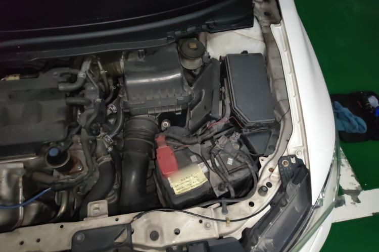 Used Honda Civic 2012 1.8L automatic luxury edition Engine Bay Left