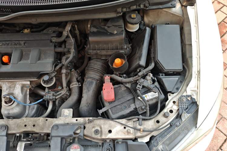 Used Honda Civic 2012 1.8L automatic comfort version Engine Bay Left