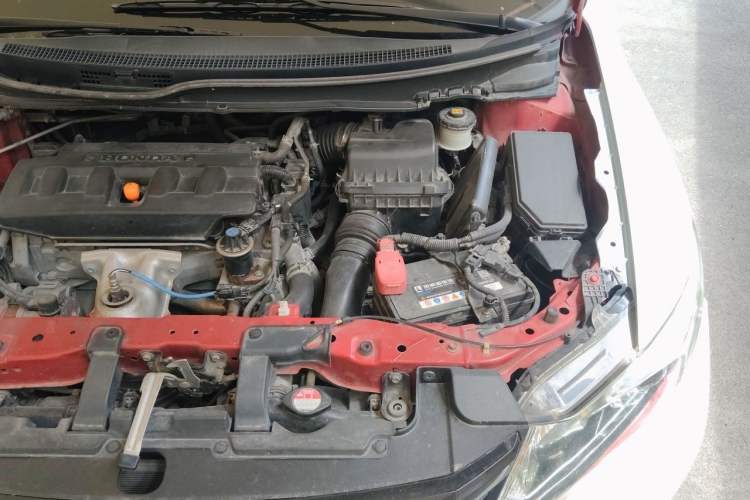 Used Honda Civic 2012 1.8L automatic luxury edition Engine Bay Left