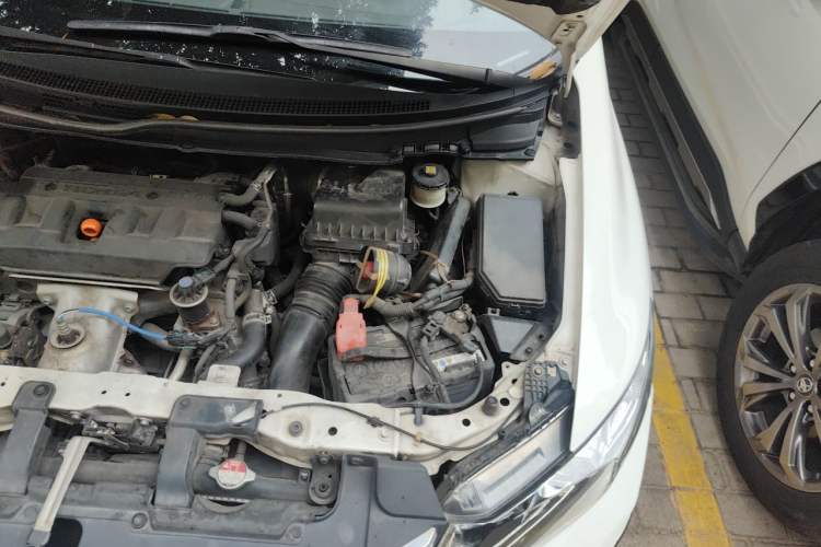 Used Honda Civic 2012 1.8L automatic comfort version Engine Bay Left