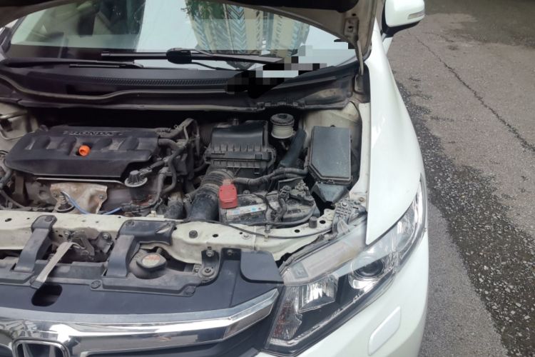 Used Honda Civic 2012 1.8L automatic luxury edition Engine Bay Left