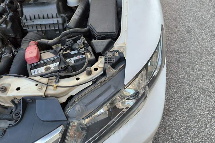 Used Honda Civic 2012 1.8L automatic comfort version Engine Bay Left