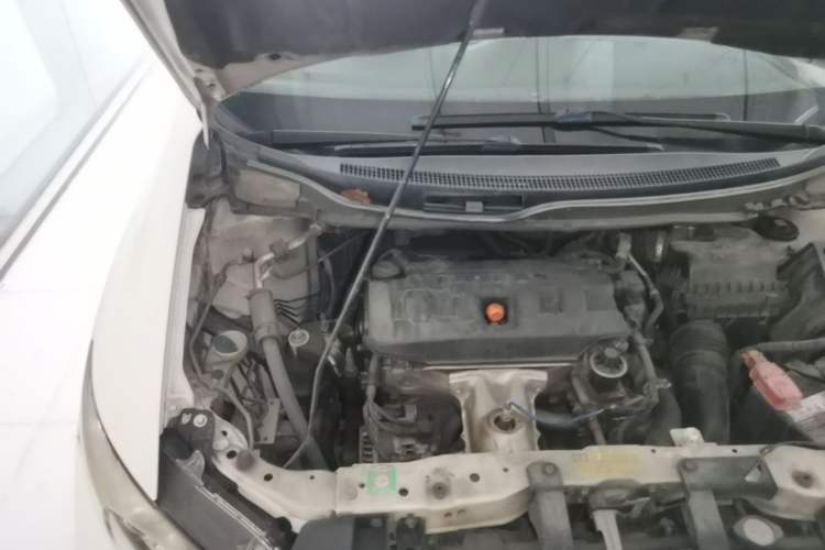 Used Honda Civic 2012 1.8L automatic luxury edition Engine Bay Right