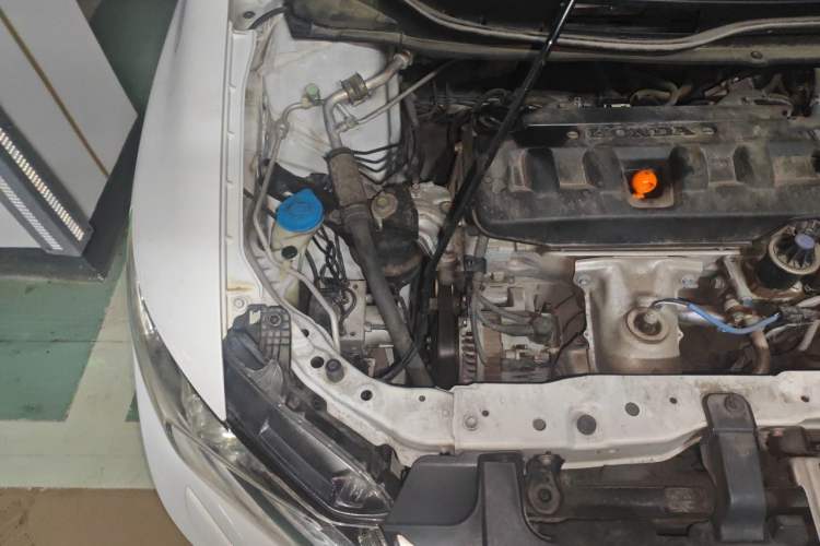 Used Honda Civic 2012 1.8L automatic luxury edition Engine Bay Right