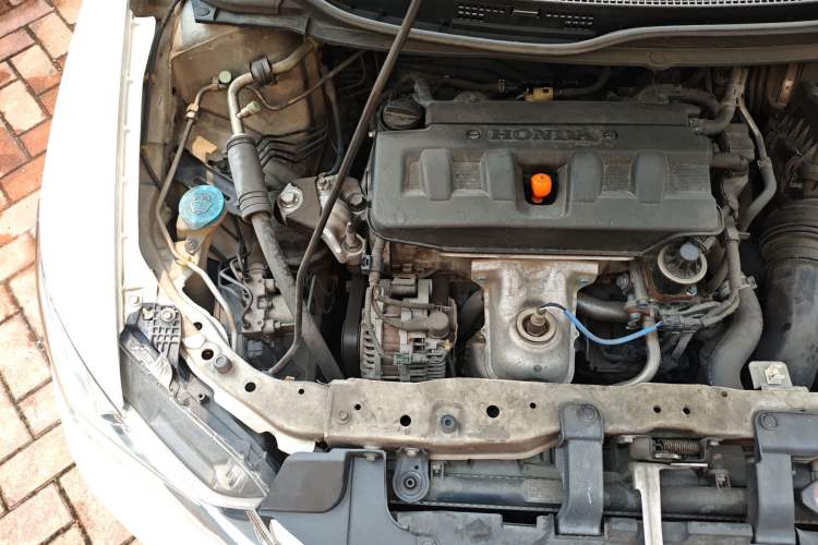 Used Honda Civic 2012 1.8L automatic comfort version Engine Bay Right