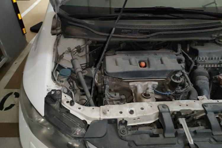 Used Honda Civic 2012 1.8L automatic luxury edition Engine Bay Right