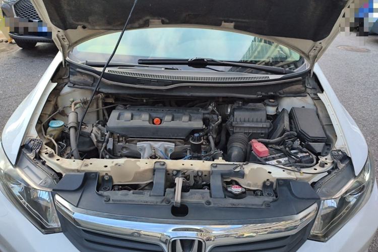 Used Honda Civic 2012 1.8L automatic comfort version Engine Bay