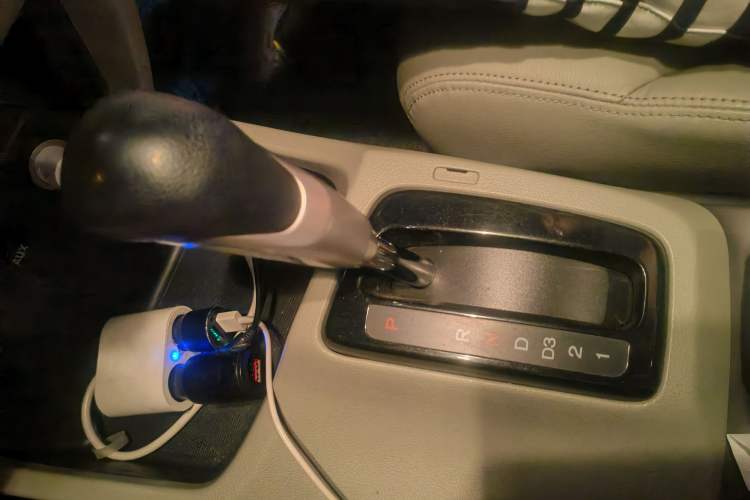 Used Honda Civic 2012 1.8L automatic luxury edition Gear Lever