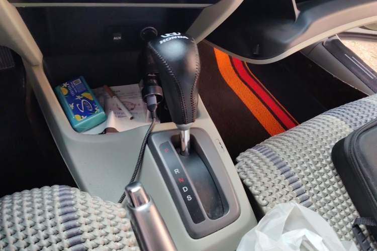Used Honda Civic 2012 1.8L automatic luxury edition Gear Lever