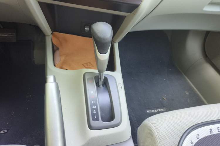 Used Honda Civic 2012 1.8L automatic comfort version Gear Lever