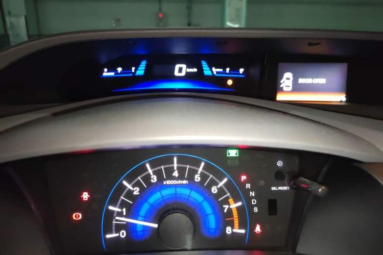 Used Honda Civic 2012 1.8L automatic luxury edition Instrument Cluster