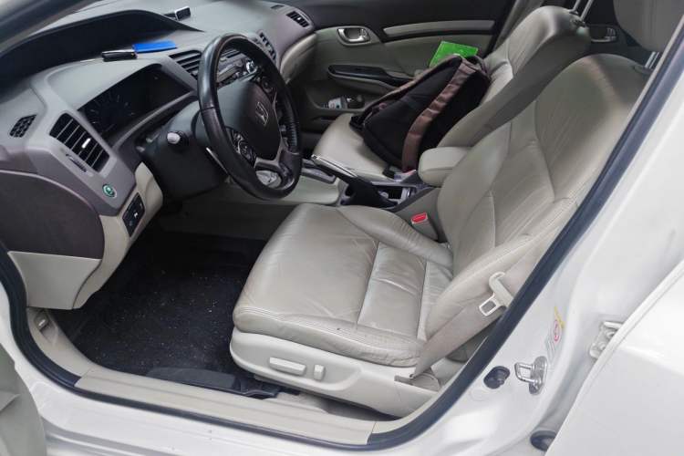 Used Honda Civic 2012 1.8L automatic luxury edition Left Front Seat