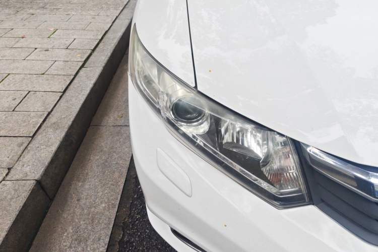 Used Honda Civic 2012 1.8L automatic luxury edition Right Front Headlight