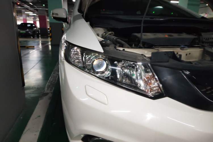 Used Honda Civic 2012 1.8L automatic luxury edition Right Front Headlight