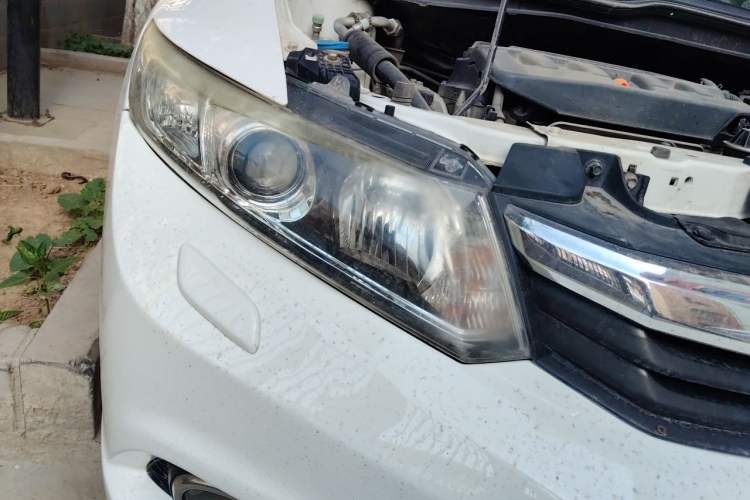 Used Honda Civic 2012 1.8L automatic luxury edition Right Front Headlight