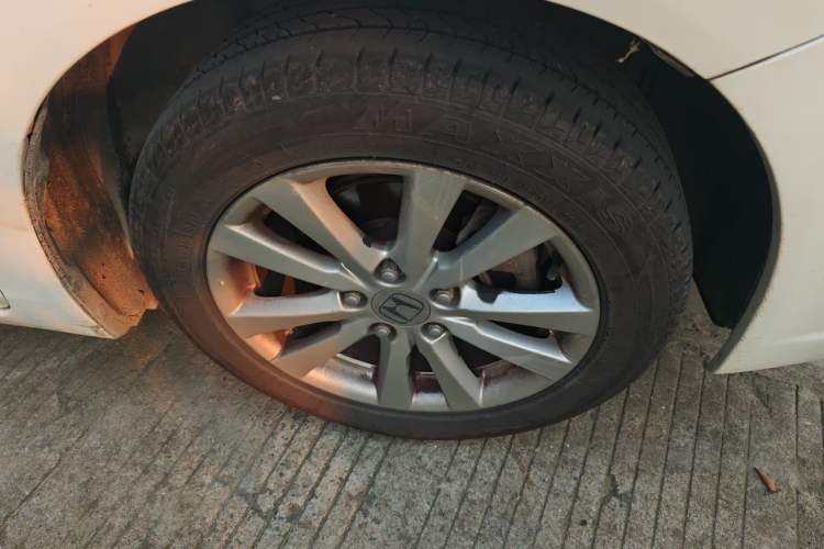 Used Honda Civic 2012 1.8L automatic luxury edition Right Front Wheel Hub