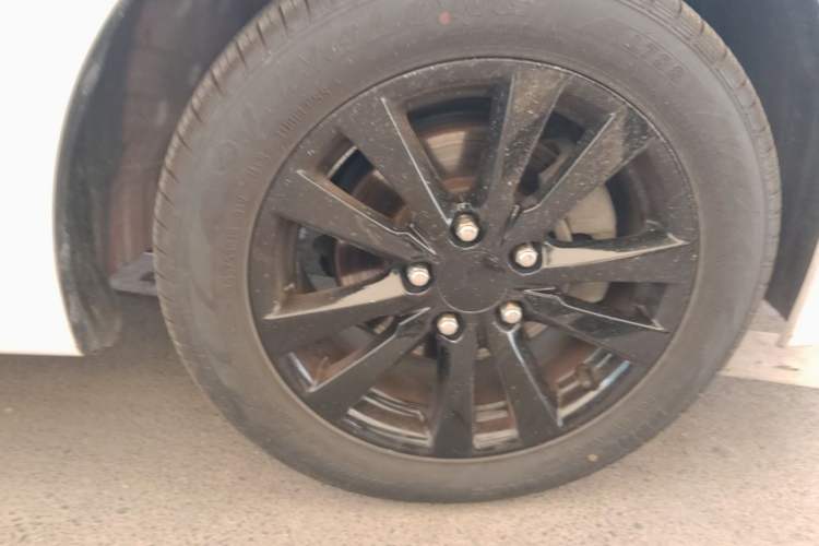 Used Honda Civic 2012 1.8L automatic luxury edition Right Front Wheel Hub