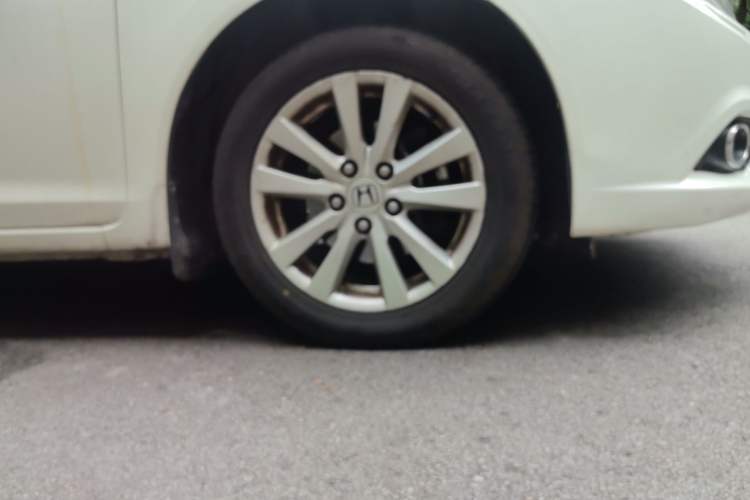 Used Honda Civic 2012 1.8L automatic luxury edition Right Front Wheel Hub