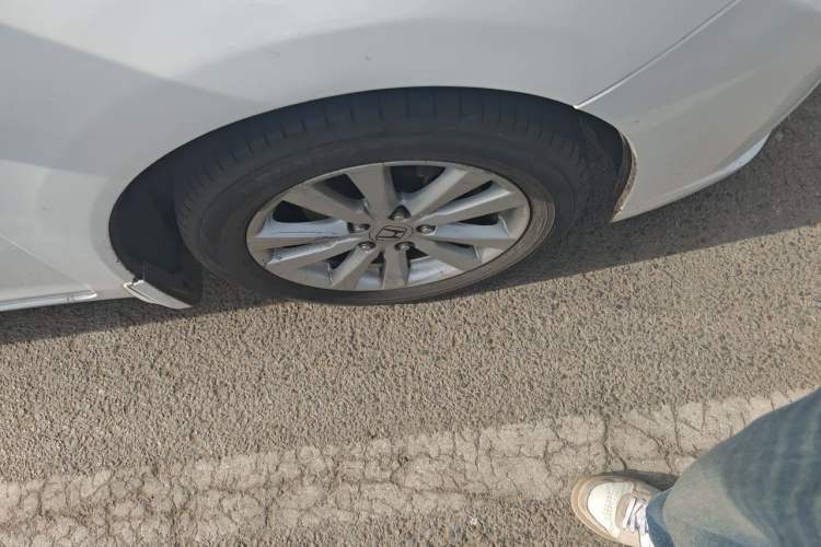 Used Honda Civic 2012 1.8L automatic luxury edition Right Front Wheel Hub