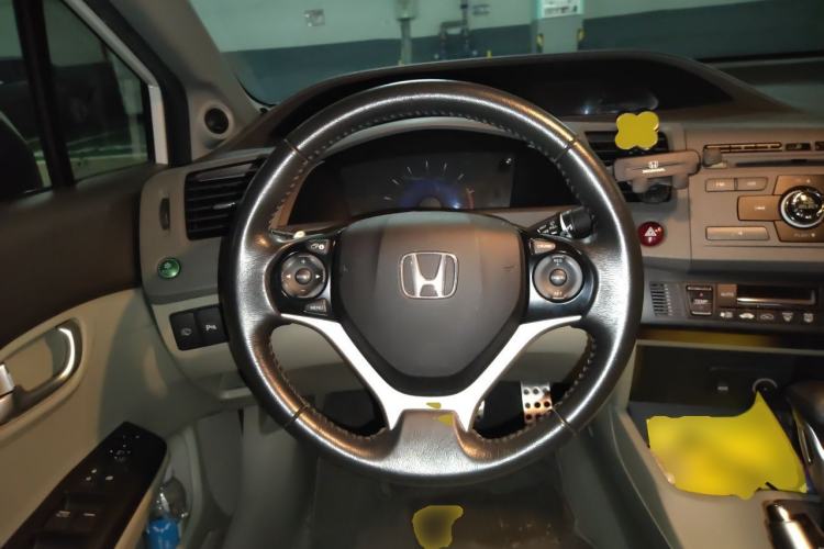 Used Honda Civic 2012 1.8L automatic luxury edition Steering Wheel