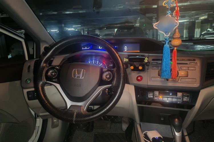 Used Honda Civic 2012 1.8L automatic luxury edition Steering Wheel