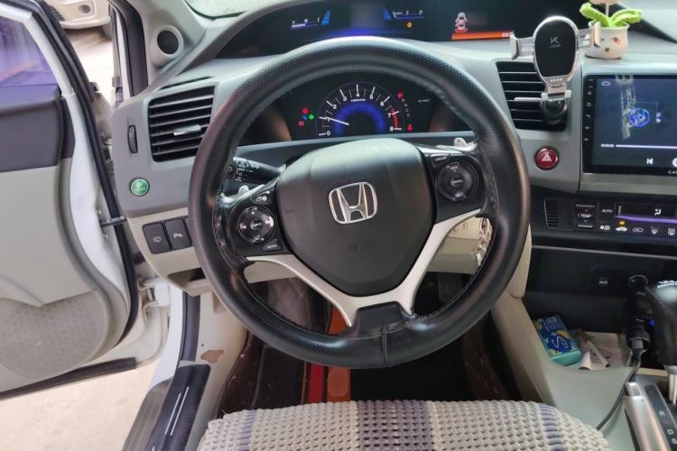 Used Honda Civic 2012 1.8L automatic luxury edition Steering Wheel