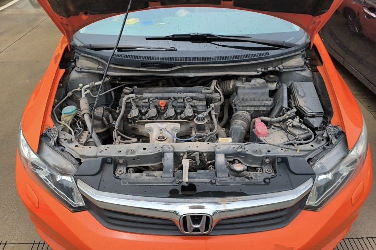 Used Honda Civic 2012 1.8L automatic luxury edition Engine Bay