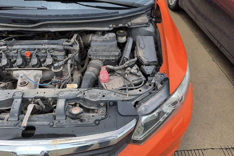 Used Honda Civic 2012 1.8L automatic luxury edition Engine Bay Left
