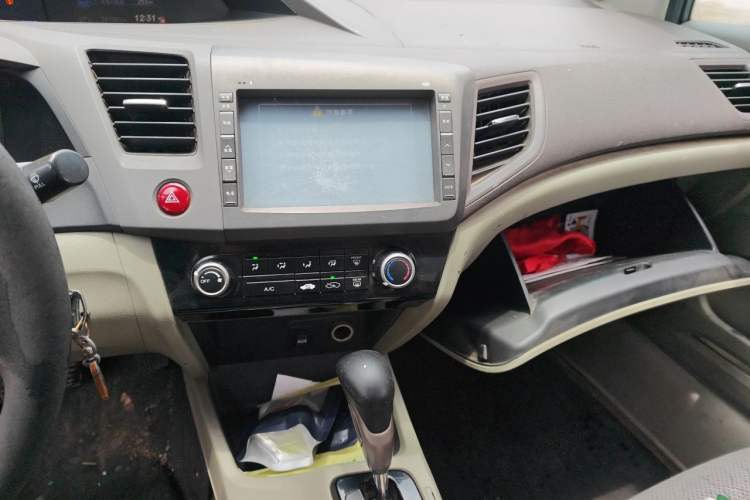 Used Honda Civic 2013 10th Anniversary 1.8L Automatic Comfort Version Audio And AC Panel