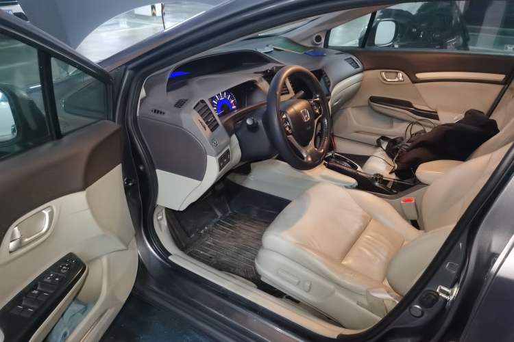 Used Honda Civic 2013 10th Anniversary 1.8L Automatic Luxury Edition Driver Seat