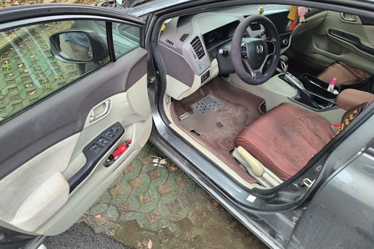 Used Honda Civic 2013 10th Anniversary 1.8L Automatic Comfort Version Driver Seat