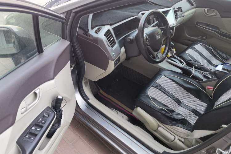 Used Honda Civic 2013 10th Anniversary 1.8L Automatic Comfort Version Driver Seat
