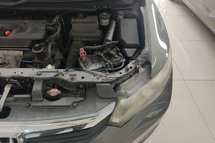 Used Honda Civic 2013 10th Anniversary Edition 1.8L Manual Comfort Version Engine Bay Left