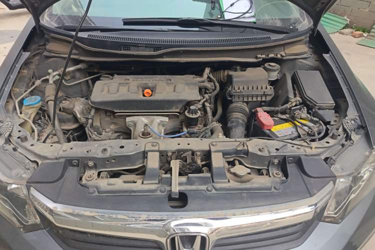 Used Honda Civic 2013 10th Anniversary 1.8L Automatic Comfort Version Engine Bay