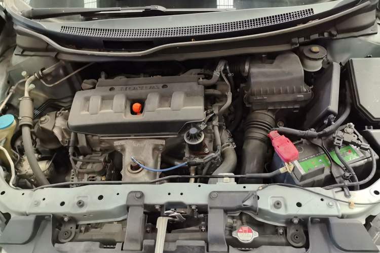 Used Honda Civic 2013 10th Anniversary 1.8L Automatic Comfort Version Engine Bay