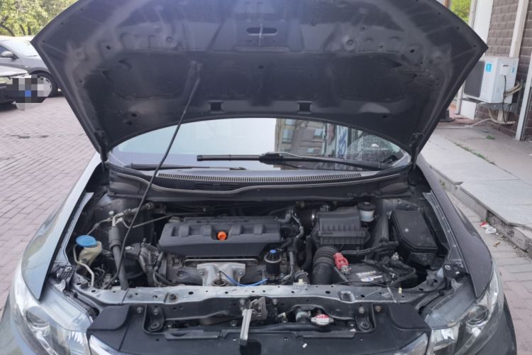 Used Honda Civic 2013 10th Anniversary 1.8L Automatic Comfort Version Engine Bay
