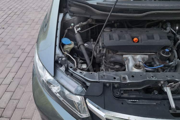 Used Honda Civic 2013 10th Anniversary 1.8L Automatic Comfort Version Engine Bay Right