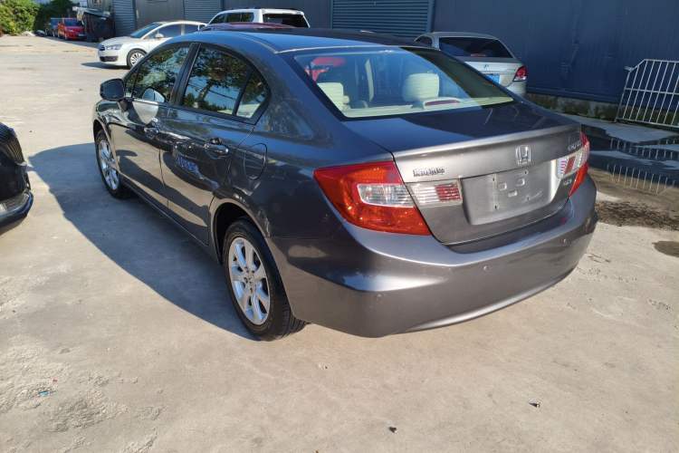 Used Honda Civic 2013 10th Anniversary 1.8L Automatic Comfort Version Exterior 3