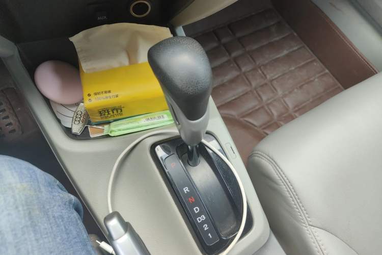 Used Honda Civic 2013 10th Anniversary 1.8L Automatic Comfort Version Gear Lever
