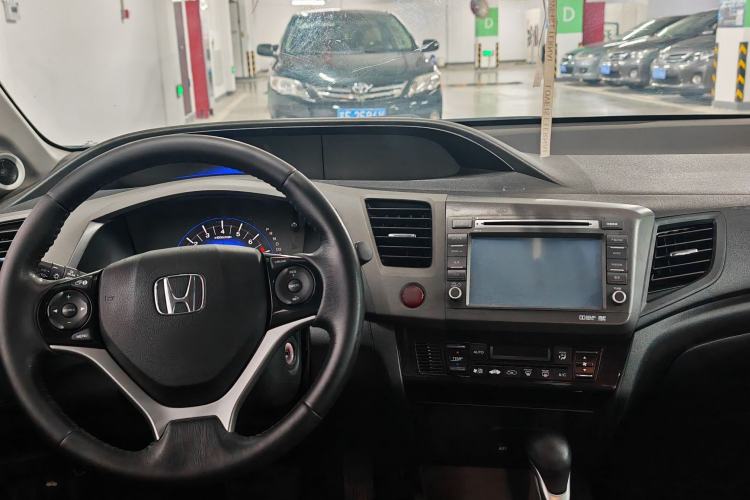 Used Honda Civic 2013 10th Anniversary 1.8L Automatic Luxury Edition Interior 1