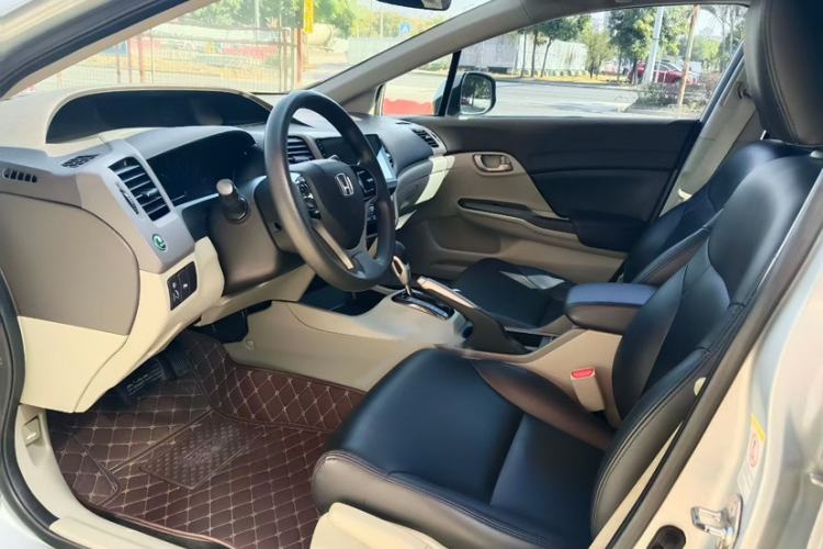 Used Honda Civic 2013 10th Anniversary 1.8L Automatic Comfort Version Interior 2