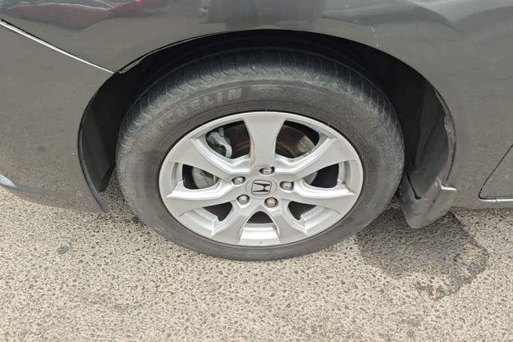 Used Honda Civic 2013 10th Anniversary 1.8L Automatic Comfort Version Left Front Wheel Hub