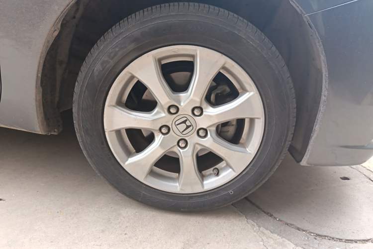 Used Honda Civic 2013 10th Anniversary 1.8L Automatic Comfort Version Right Front Wheel Hub