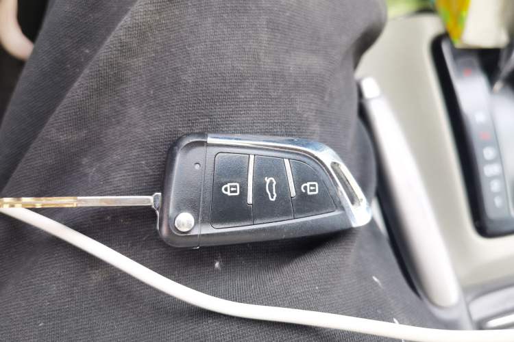 Used Honda Civic 2013 10th Anniversary 1.8L Automatic Comfort Version Vehicle Key
