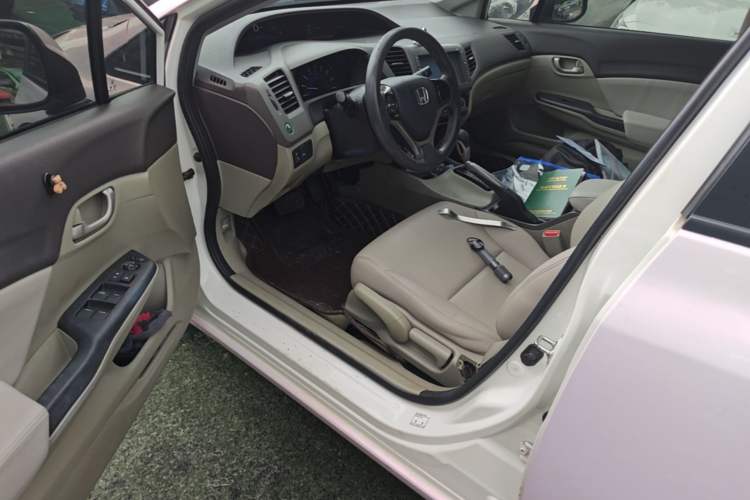 Used Honda Civic 2013 10th Anniversary 1.8L Automatic Comfort Version Driver Seat