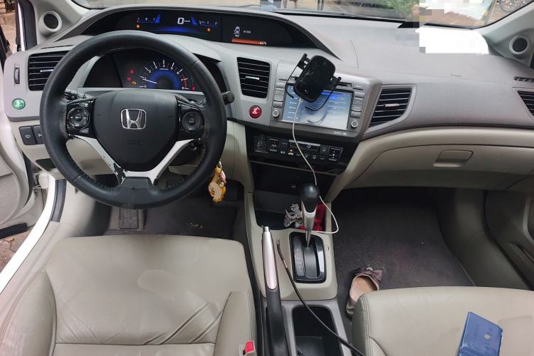 Used Honda Civic 2013 10th Anniversary 1.8L Automatic Luxury Edition Center Console